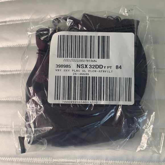 💕NWT Victoria’s Secret Very Sexy Unlined Floral Embroidery Demi Bra 32DD Wine💕 - Picture 2 of 6
